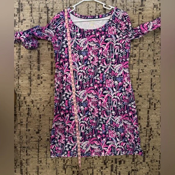 Lilly Pulitzer long sleeved dress. Size Large - Picture 5 of 5